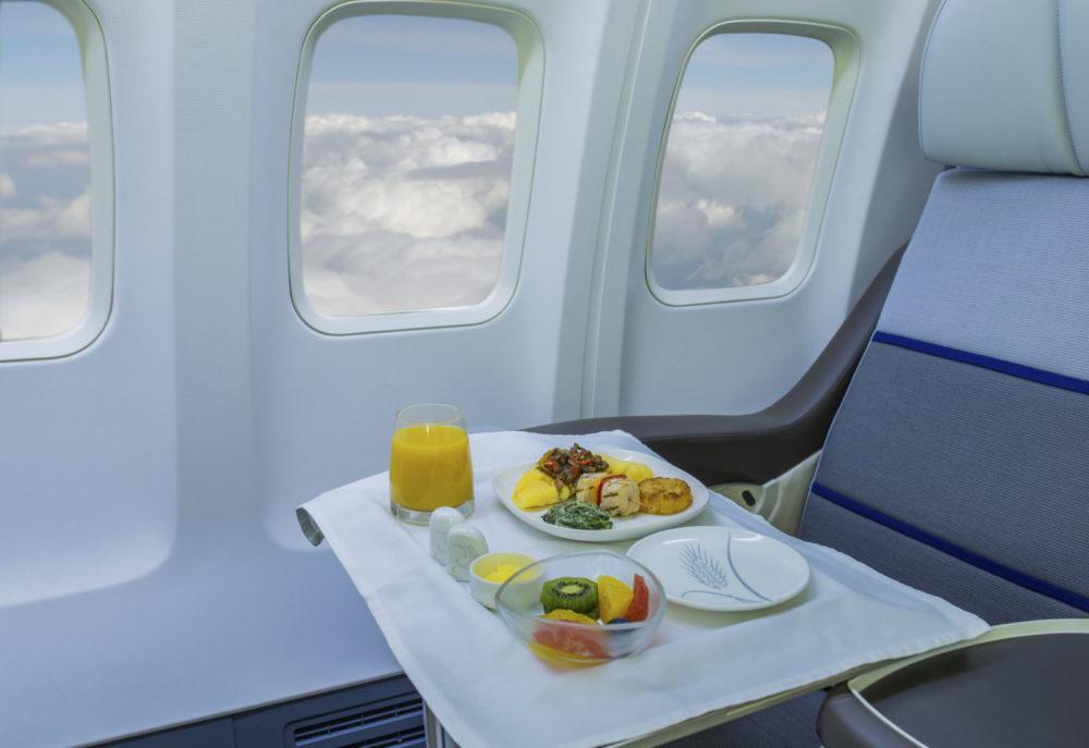 Почему еда в самолетах «другая»