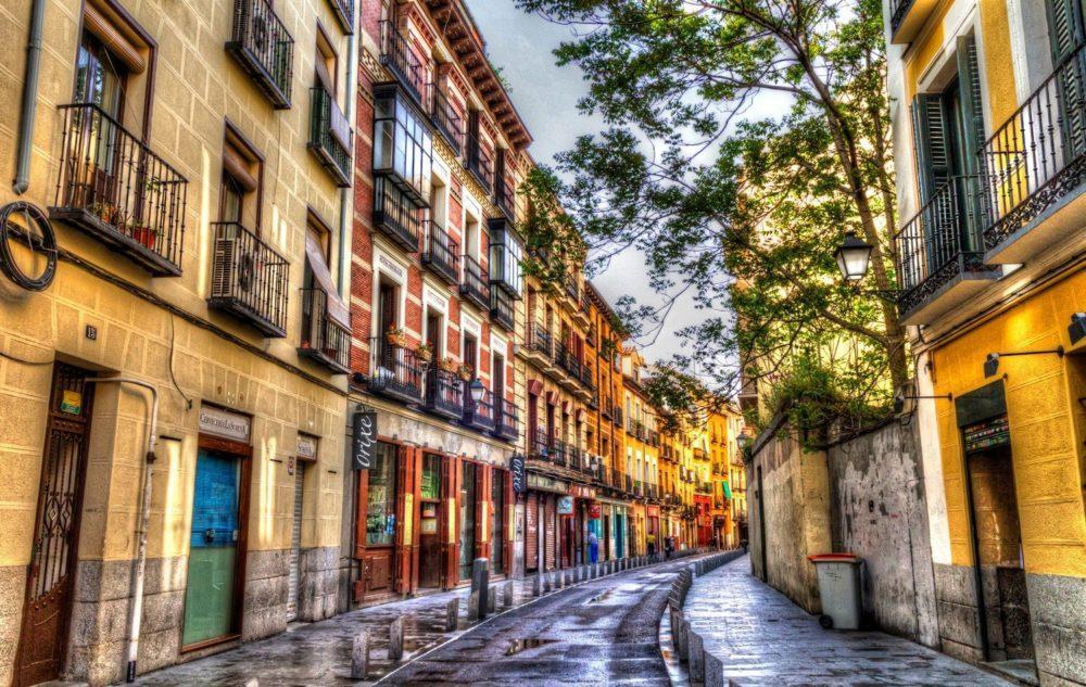 От заката до рассвета: самый разгульный город Испании