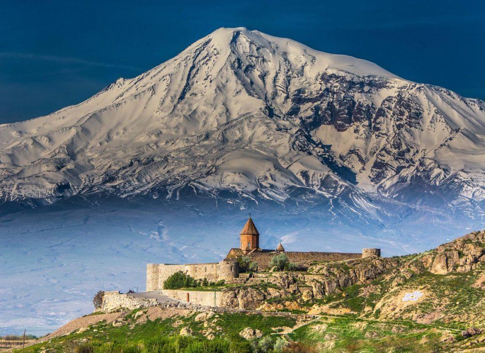 Под знаком гостеприимства добро пожаловать в Армению