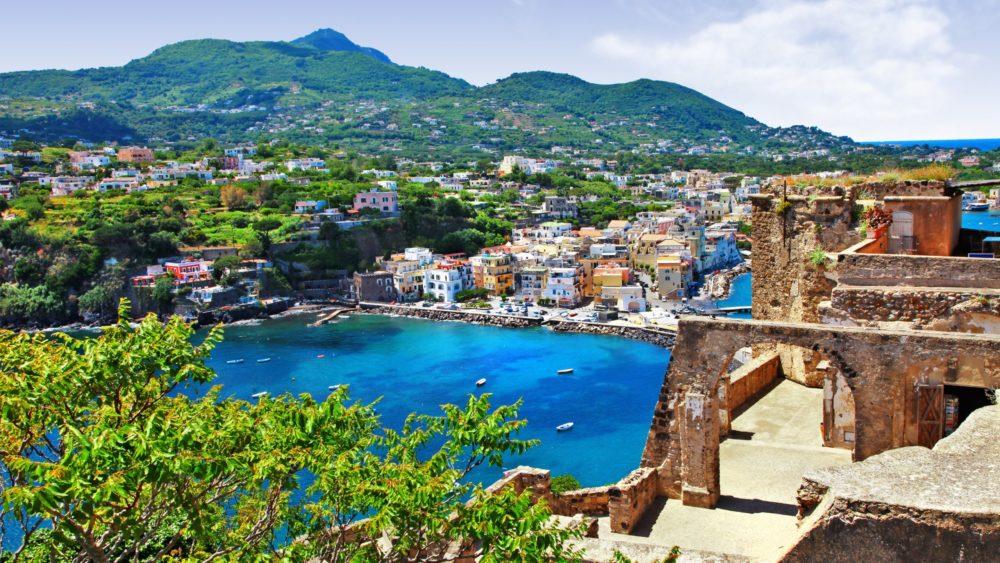 10 лучших мест для летнего отдыха в Италии